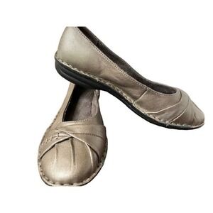 White Mountain Flats Leather Shoes Love Story Sz 7 Pewter Color NWOB